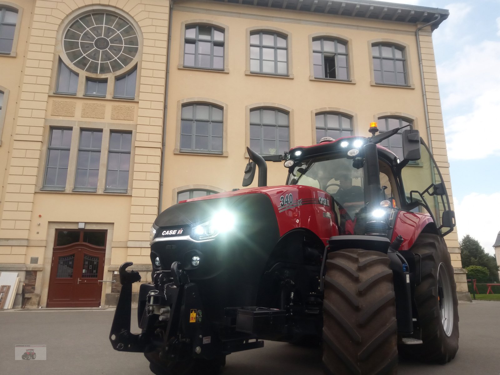 Traktor от тип Case IH Magnum 340, Gebrauchtmaschine в Olbernhau - Blumenau (Снимка 1)