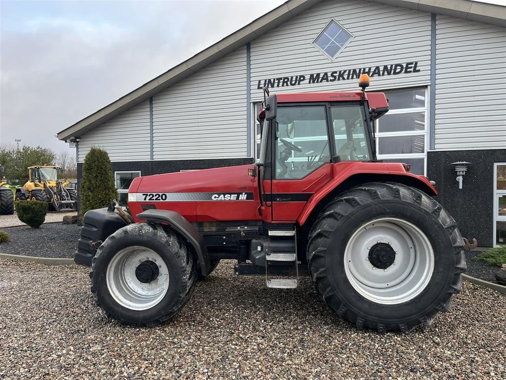 Traktor van het type Case IH MAGNUM 7220 Med frontlift, Gebrauchtmaschine in Lintrup (Foto 6)