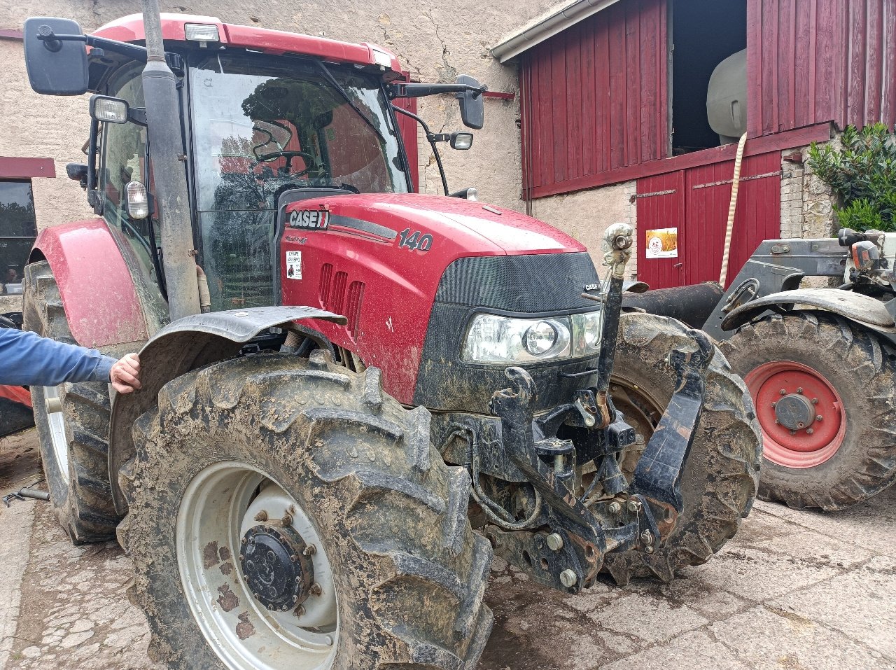 Traktor des Typs Case IH MAXXUM 140, Gebrauchtmaschine in Einvaux (Bild 4)