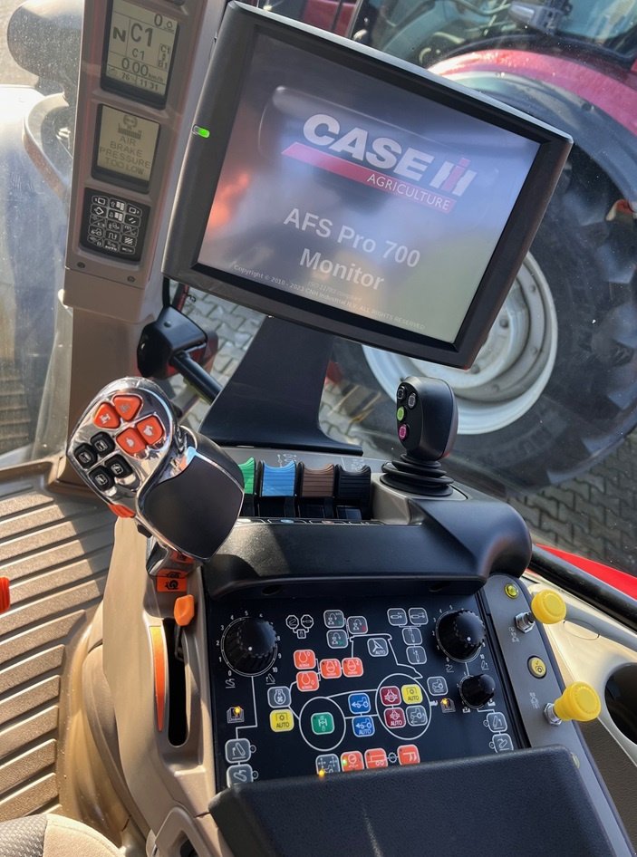 Traktor of the type Case IH MAXXUM 150 A  FKH & FZW  -  ActiveDrive8, Gebrauchtmaschine in Bramsche (Picture 14)