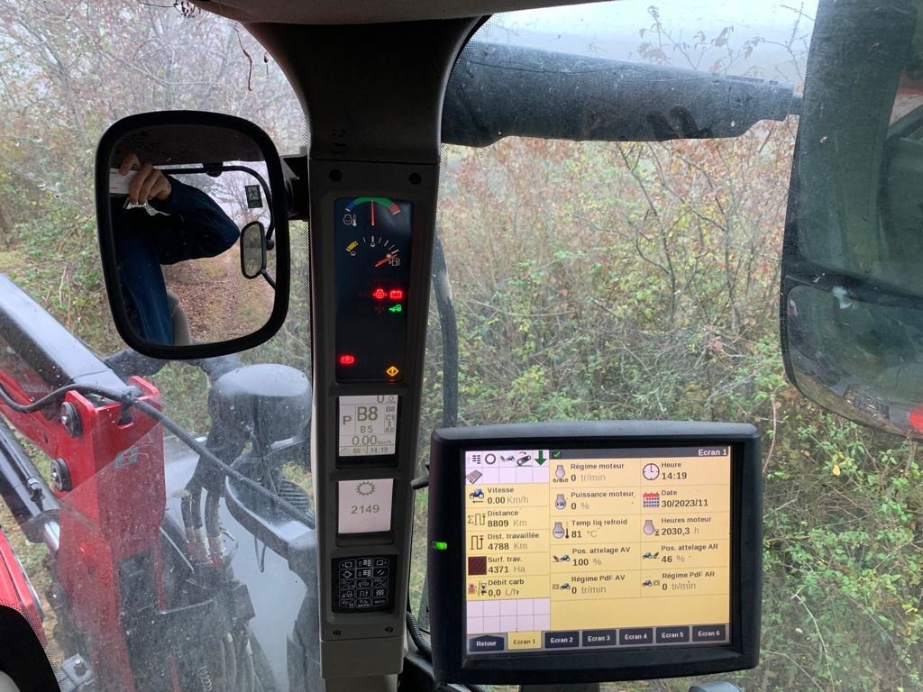 Traktor des Typs Case IH MAXXUM 150 TIER4F, Gebrauchtmaschine in Aubiet (Bild 8)