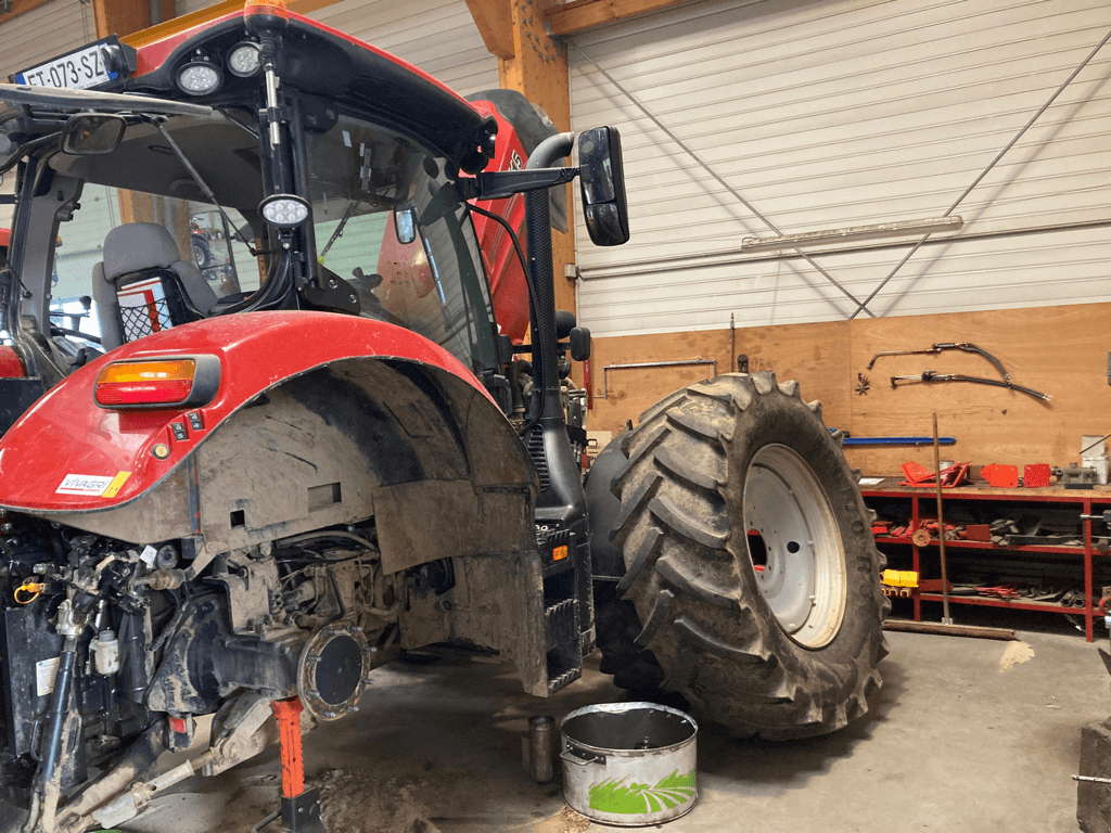 Traktor van het type Case IH MAXXUM CVX 115, Gebrauchtmaschine in ISIGNY-LE-BUAT (Foto 3)