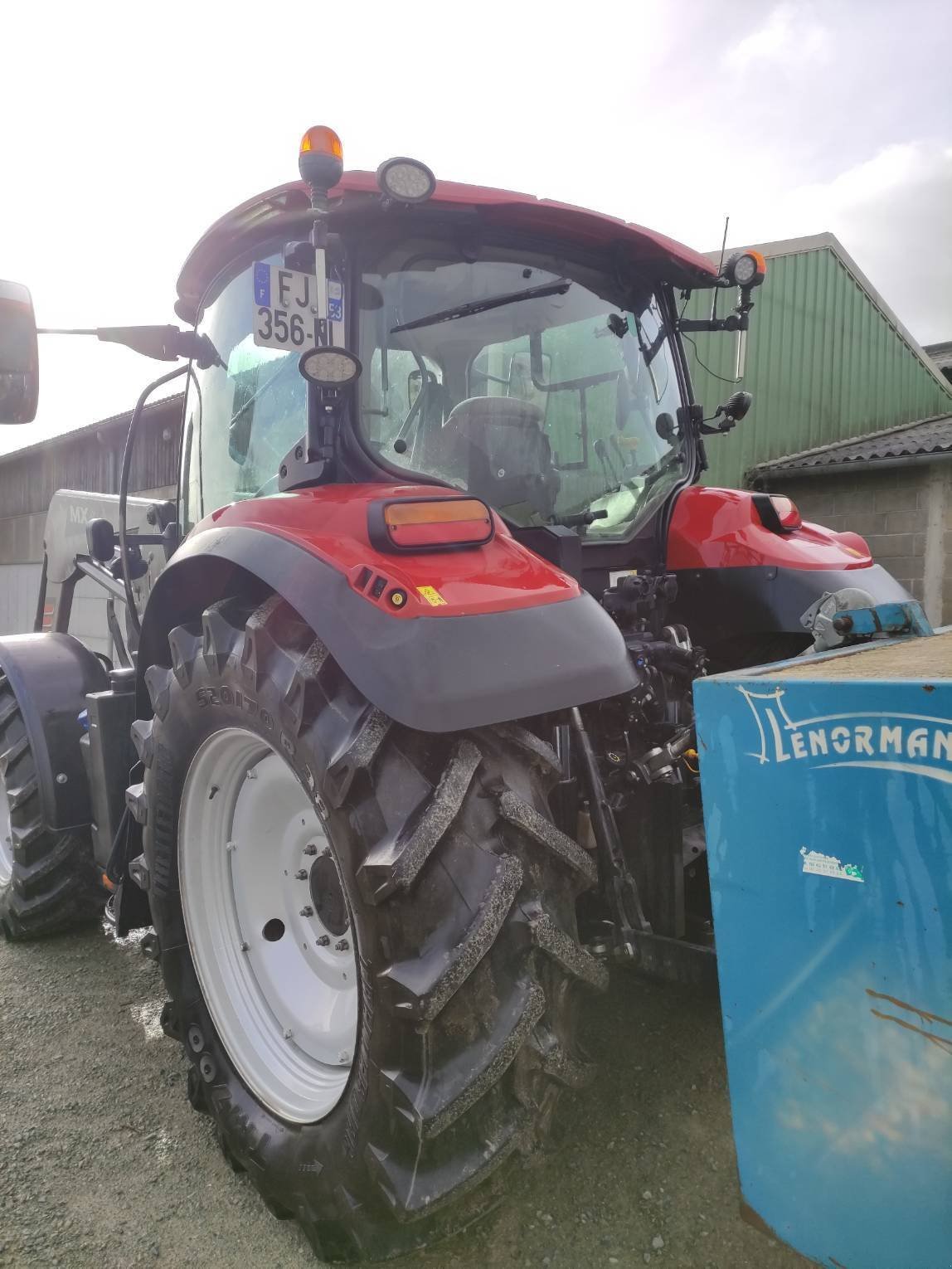 Traktor of the type Case IH MAXXUM125MC, Gebrauchtmaschine in Le Horps (Picture 3)