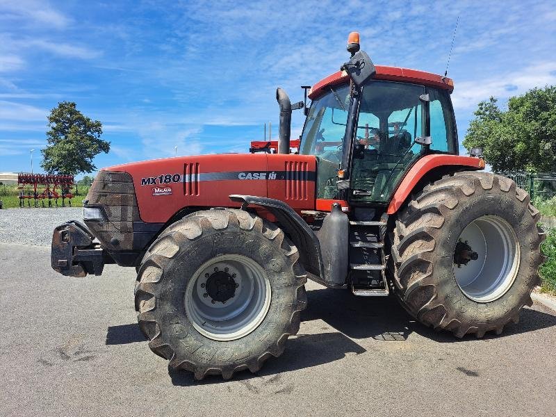 Traktor typu Case IH MX 180, Gebrauchtmaschine w SAINT GENEST D'AMBIERE