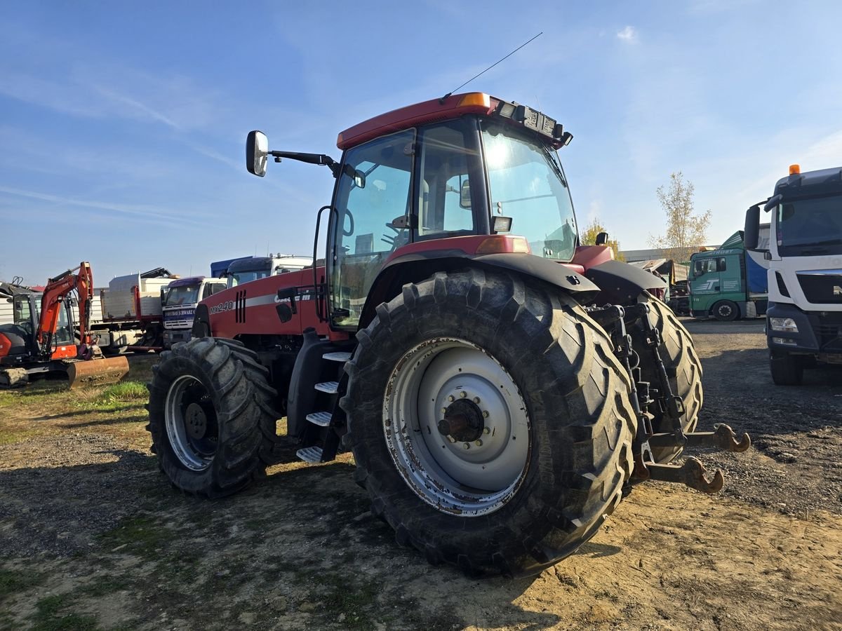 Traktor des Typs Case IH MX240, Gebrauchtmaschine in Gabersdorf (Bild 15)