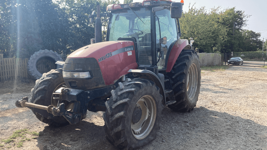 Traktor des Typs Case IH MXU 135, Gebrauchtmaschine in TREMEUR (Bild 3)