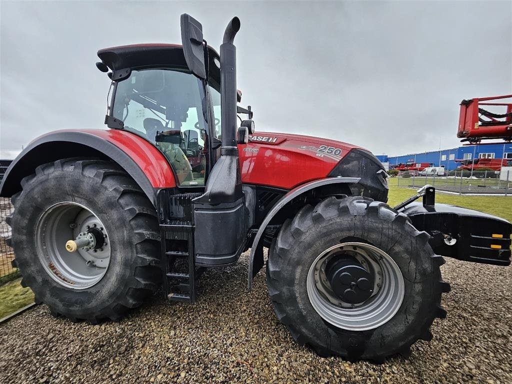 Traktor tip Case IH Optum 250 CVX RTK Auto steering, luftbremser, affjedret foraksel, front vægte mm. Ring til Ulrik 0045-40255544 for flere billeder og info., Gebrauchtmaschine in Kolding (Poză 4)