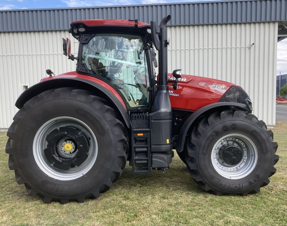 Traktor van het type Case IH Optum 300 CVX Drive, Neumaschine in Bad Freienwalde (Foto 8)