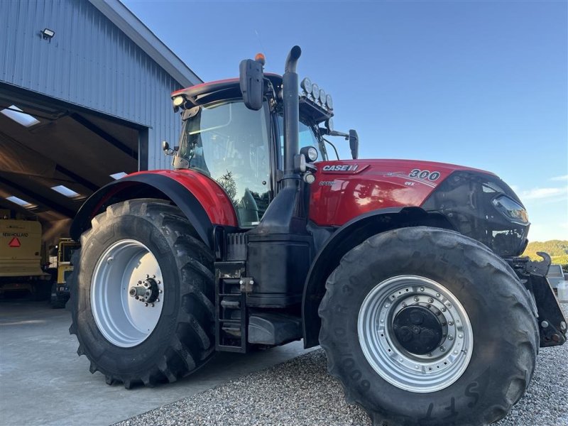 Traktor of the type Case IH Optum 300 CVX Nye bagdæk, Gebrauchtmaschine in Vejle