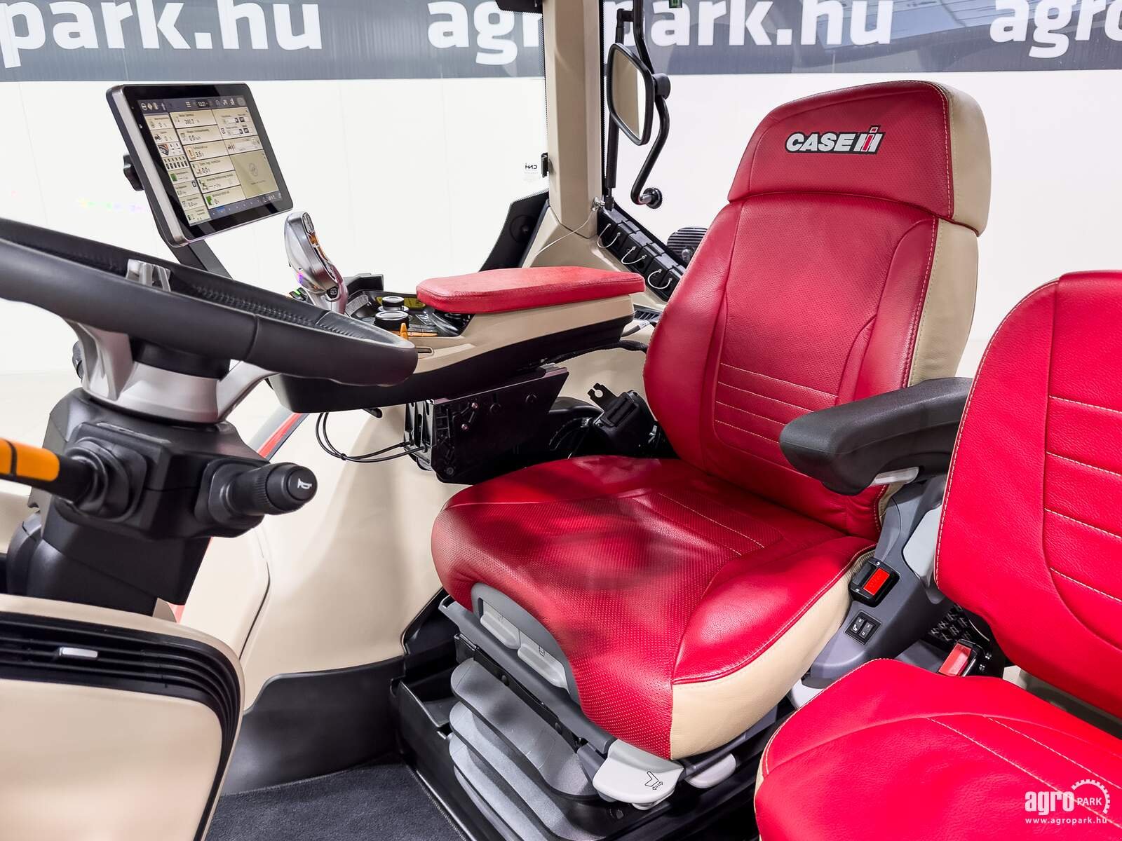 Traktor типа Case IH Optum 300 CVX, Gebrauchtmaschine в Csengele (Фотография 11)