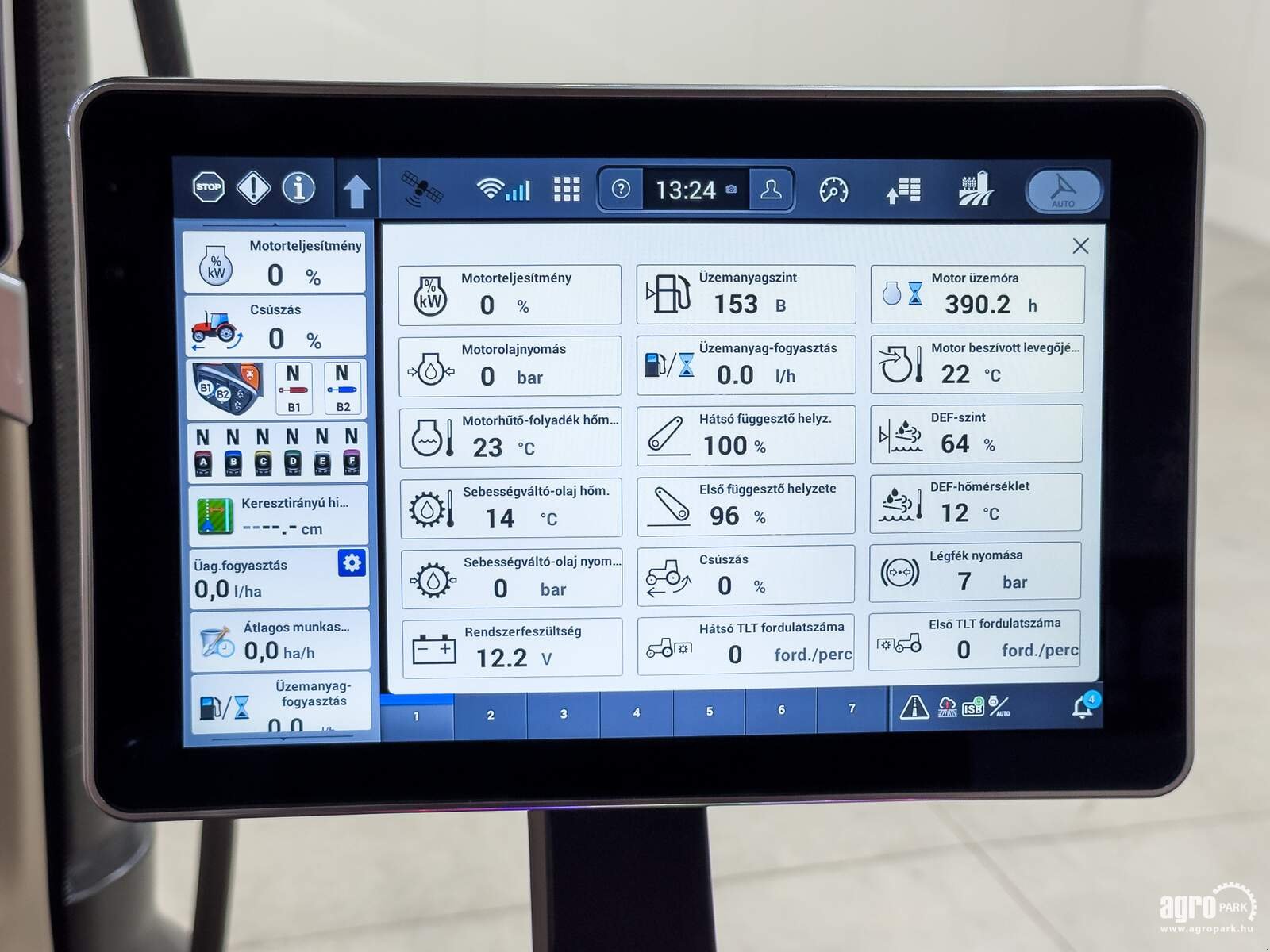 Traktor от тип Case IH Optum 300 CVX, Gebrauchtmaschine в Csengele (Снимка 20)