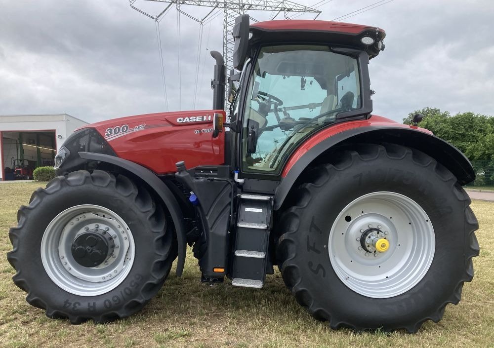 Traktor van het type Case IH Optum 300 CVX, Neumaschine in Burkau (Foto 3)