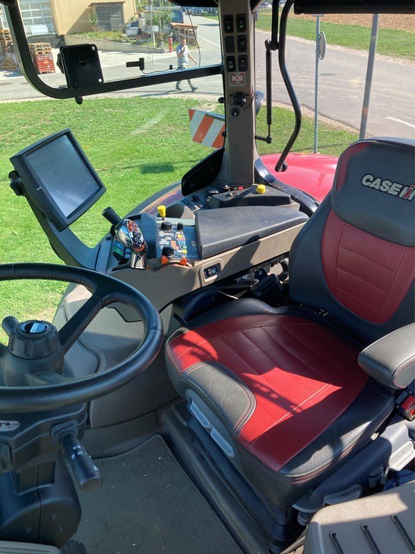 Traktor of the type Case IH OPTUM 300 CVX, Gebrauchtmaschine in Regensdorf (Picture 6)