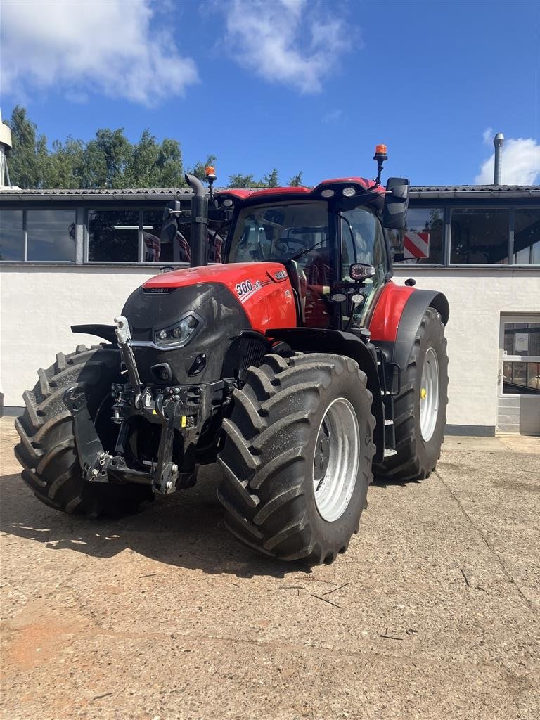 Traktor of the type Case IH OPTUM 300 CVXDRIVE, Gebrauchtmaschine in Glamsbjerg (Picture 1)