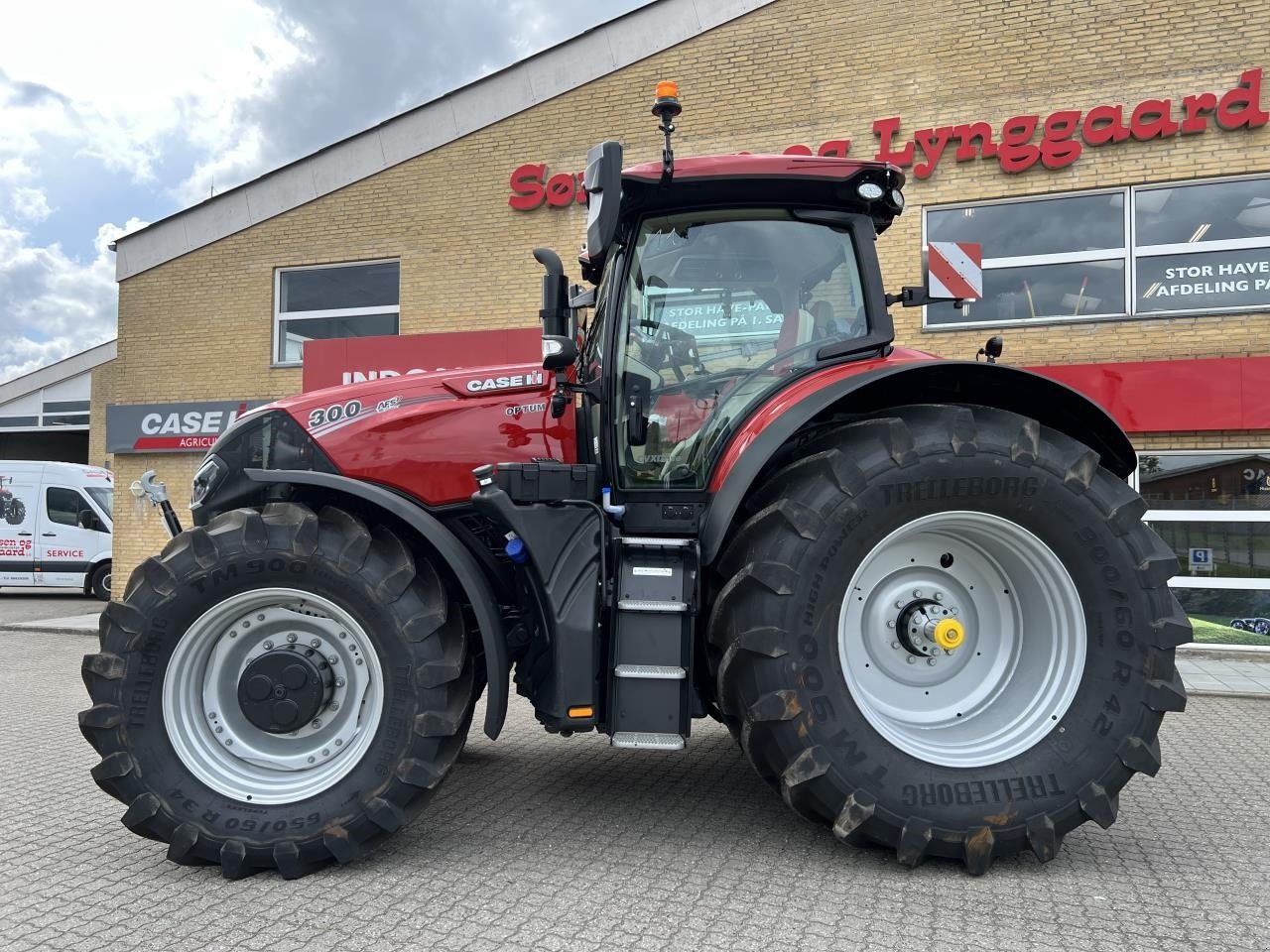 Traktor Türe ait Case IH OPTUM 300 CVXDRIVE, Gebrauchtmaschine içinde Viborg (resim 2)