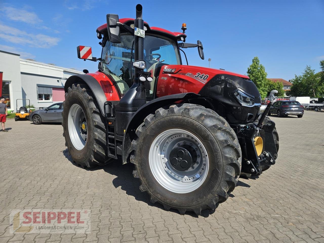 Traktor des Typs Case IH OPTUM 340 CVX, Neumaschine in Groß-Umstadt (Bild 2)