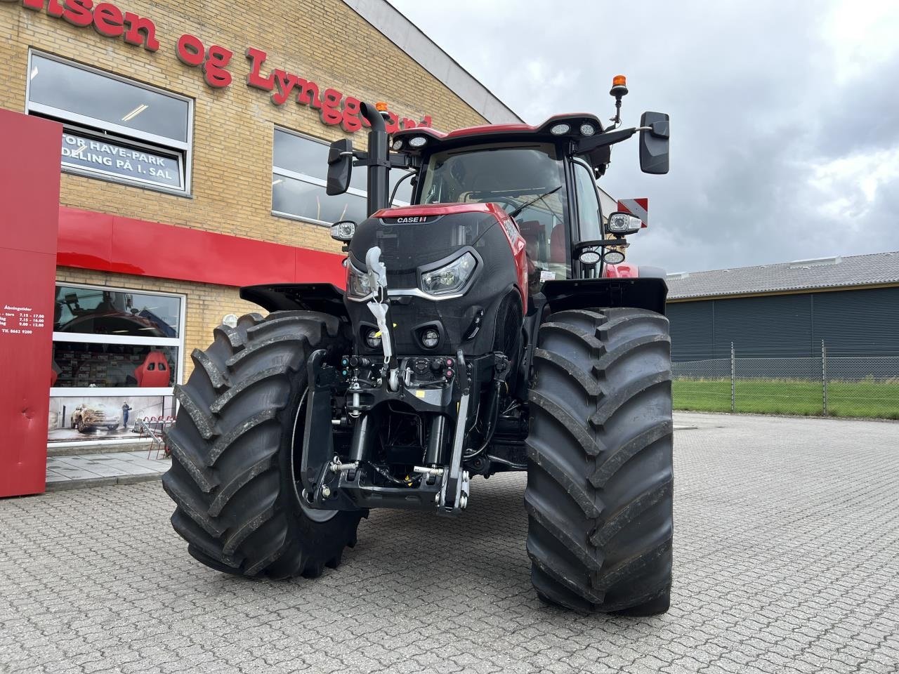 Traktor типа Case IH OPTUM 340 CVXDRIVE, Gebrauchtmaschine в Viborg (Фотография 2)