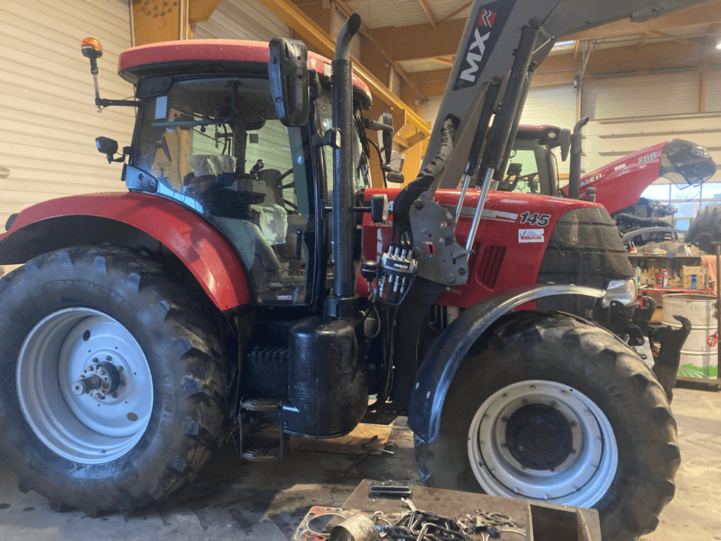 Traktor typu Case IH PUMA 145, Gebrauchtmaschine v ISIGNY-LE-BUAT (Obrázek 4)