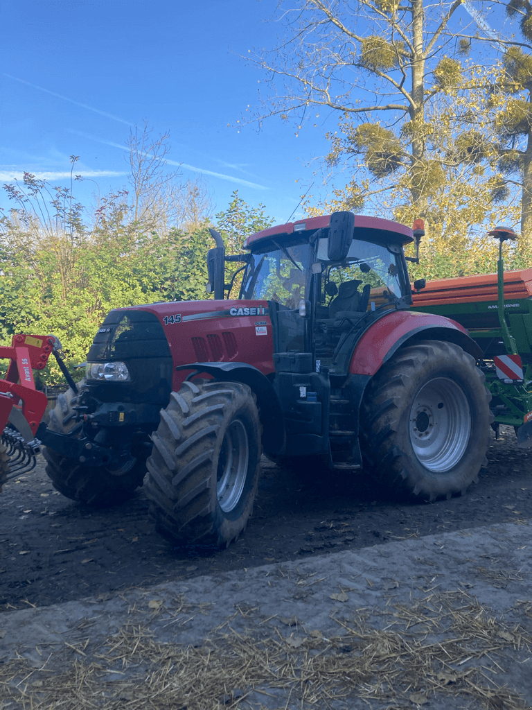 Traktor от тип Case IH PUMA 145, Gebrauchtmaschine в CINTHEAUX (Снимка 1)