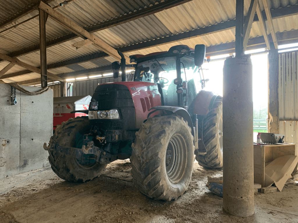 Traktor Türe ait Case IH PUMA 165, Gebrauchtmaschine içinde CINTHEAUX (resim 1)