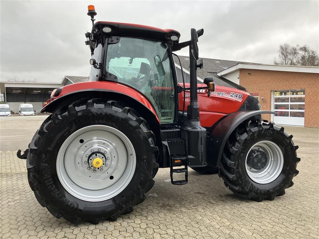 Traktor of the type Case IH PUMA 240 CVXDRIVE, Gebrauchtmaschine in Spøttrup (Picture 8)