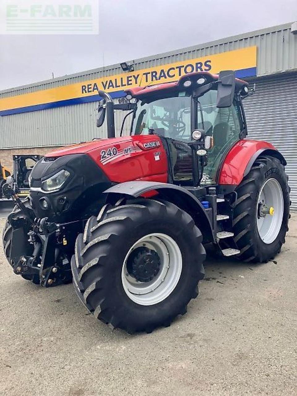 Traktor of the type Case IH puma 240, Gebrauchtmaschine in SHREWSBURRY (Picture 1)