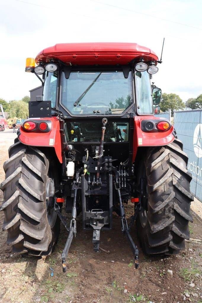 Traktor of the type Case Farmall 100x, Gebrauchtmaschine in Antwerpen (Picture 4)