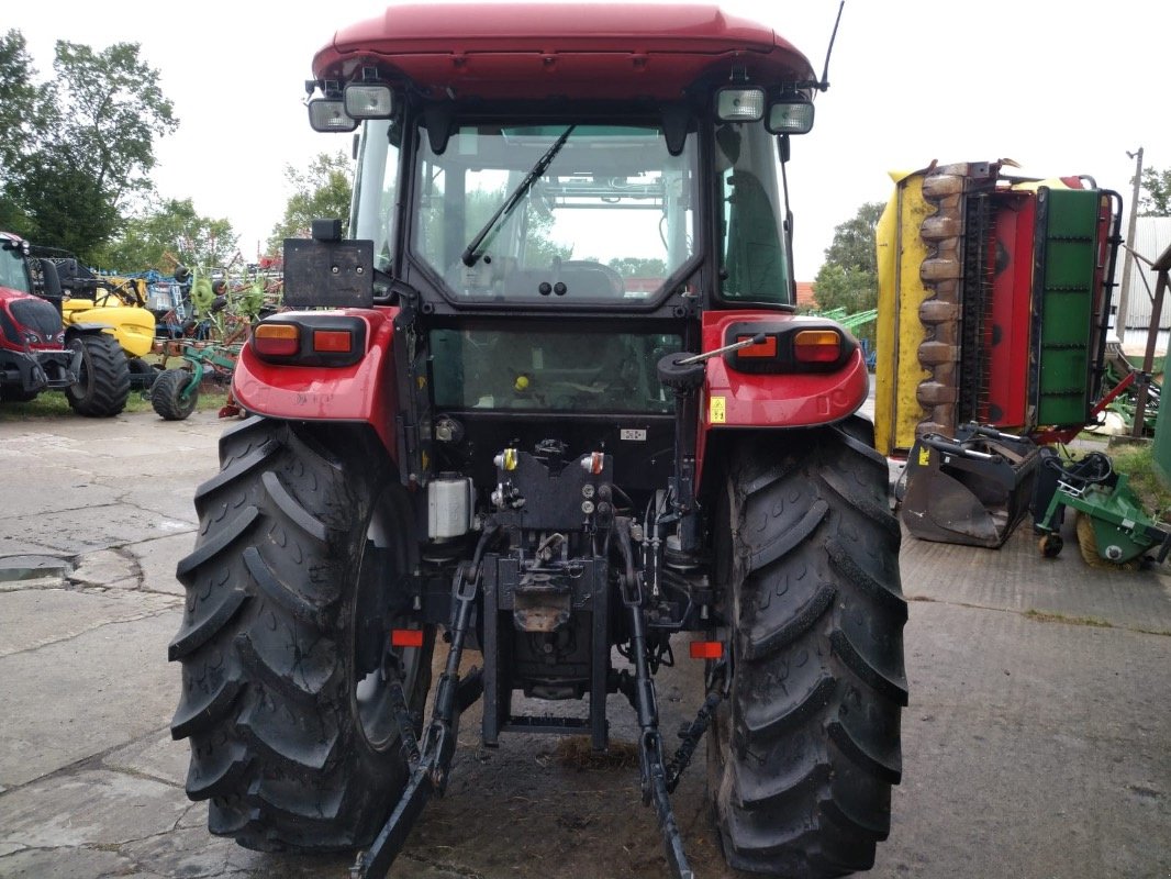 Traktor van het type Case Farmall 105 A, Gebrauchtmaschine in Liebenwalde (Foto 4)