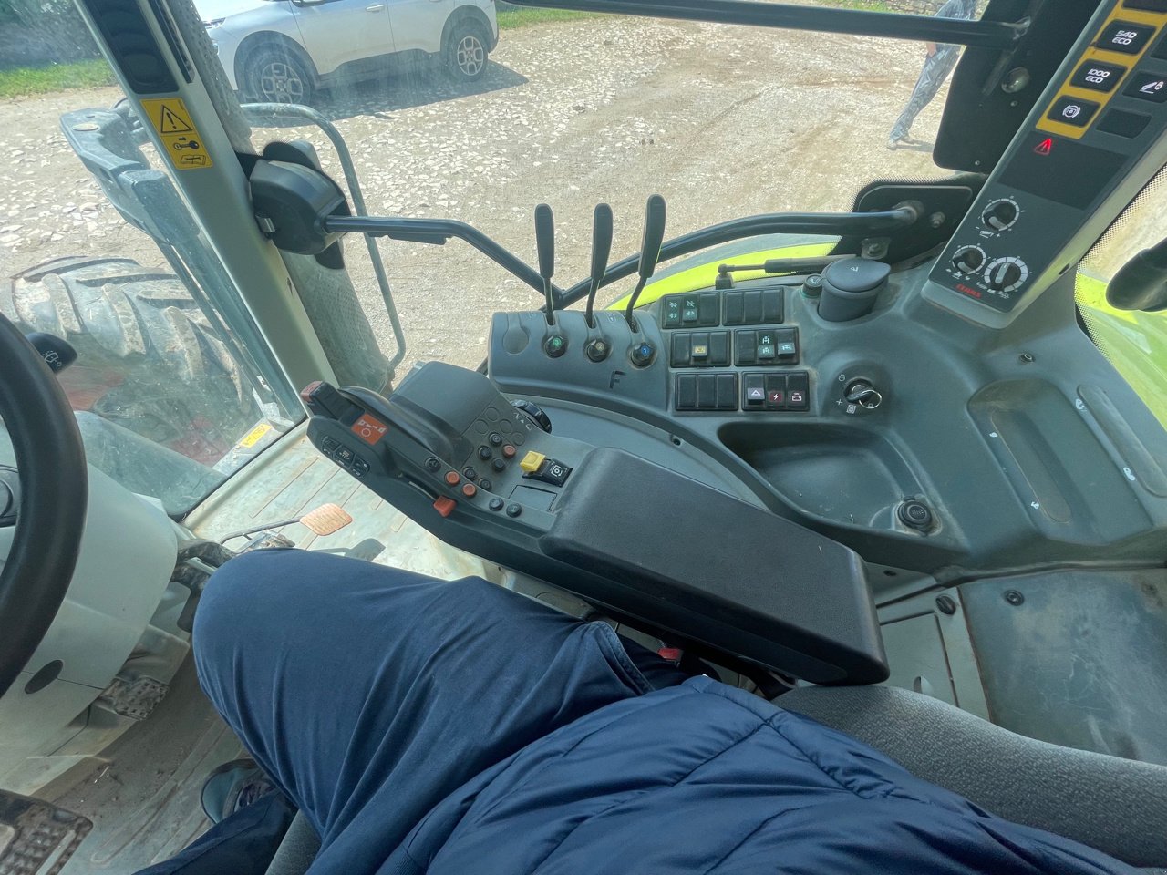 Traktor tip CLAAS 610, Gebrauchtmaschine in MORLHON LE HAUT (Poză 7)