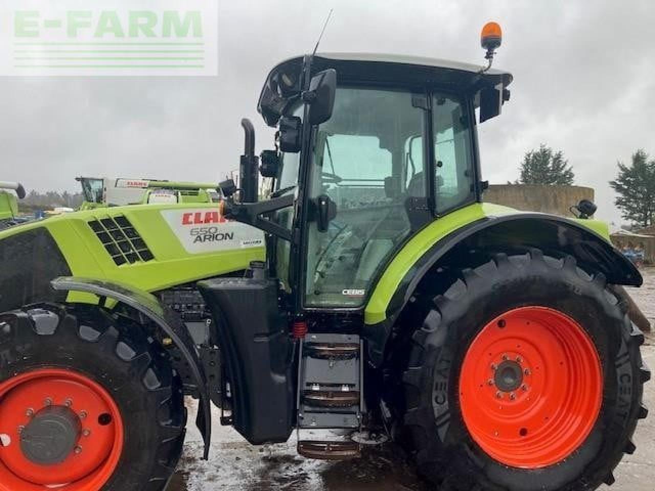 Traktor типа CLAAS 650 CEBIS, Gebrauchtmaschine в LETHAM, FORFAR (Фотография 3)