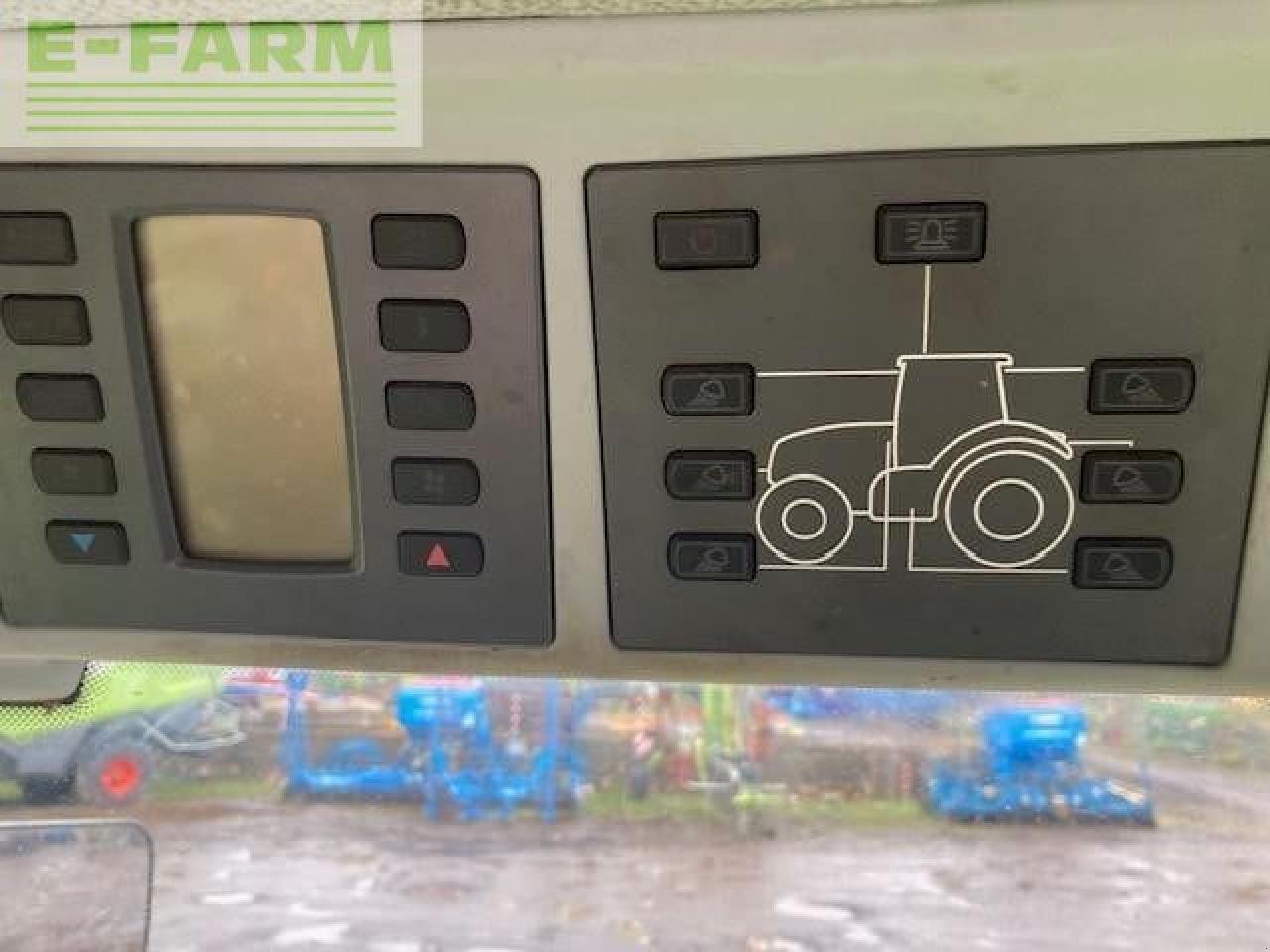 Traktor типа CLAAS 650 CEBIS, Gebrauchtmaschine в LETHAM, FORFAR (Фотография 5)