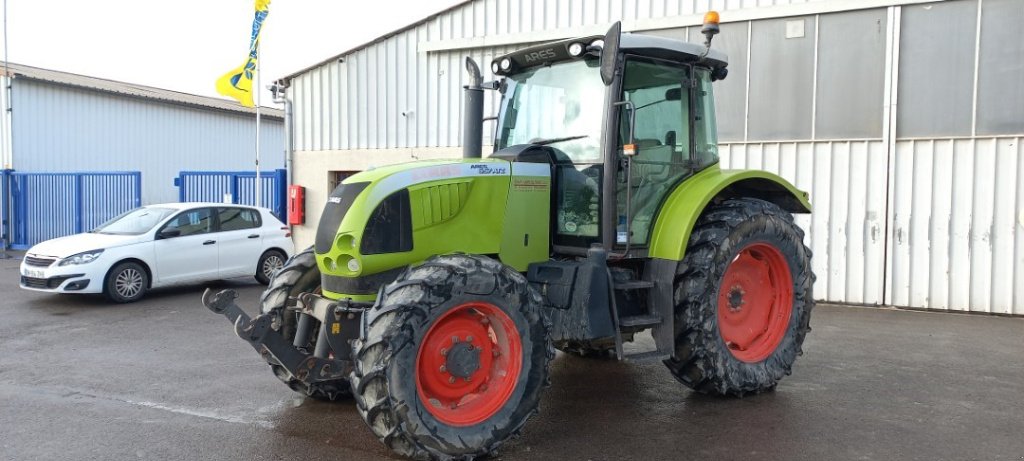 Traktor Türe ait CLAAS 657, Gebrauchtmaschine içinde VERT TOULON (resim 1)