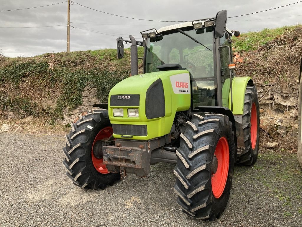 Traktor del tipo CLAAS ARES 556RZ, Gebrauchtmaschine In JOZE (Immagine 2)