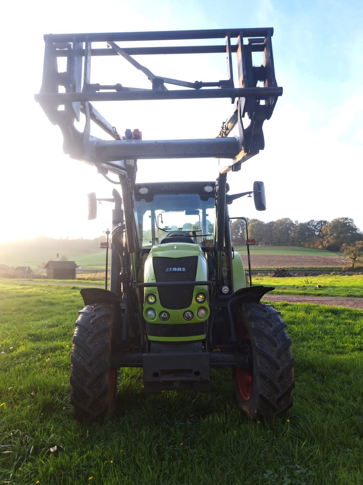 Traktor tip CLAAS Ares 557 ATX, Gebrauchtmaschine in Münchhausen (Poză 3)