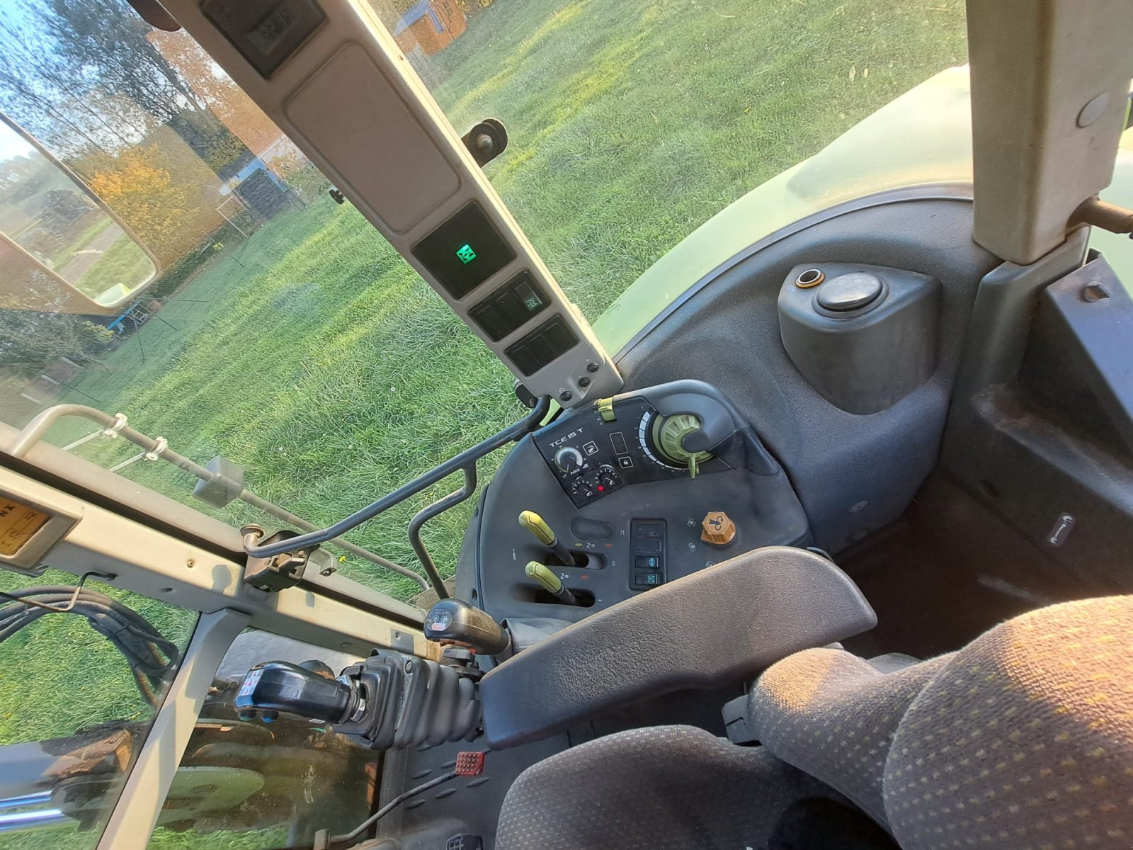 Traktor del tipo CLAAS Ares 557 ATX, Gebrauchtmaschine In Münchhausen (Immagine 7)