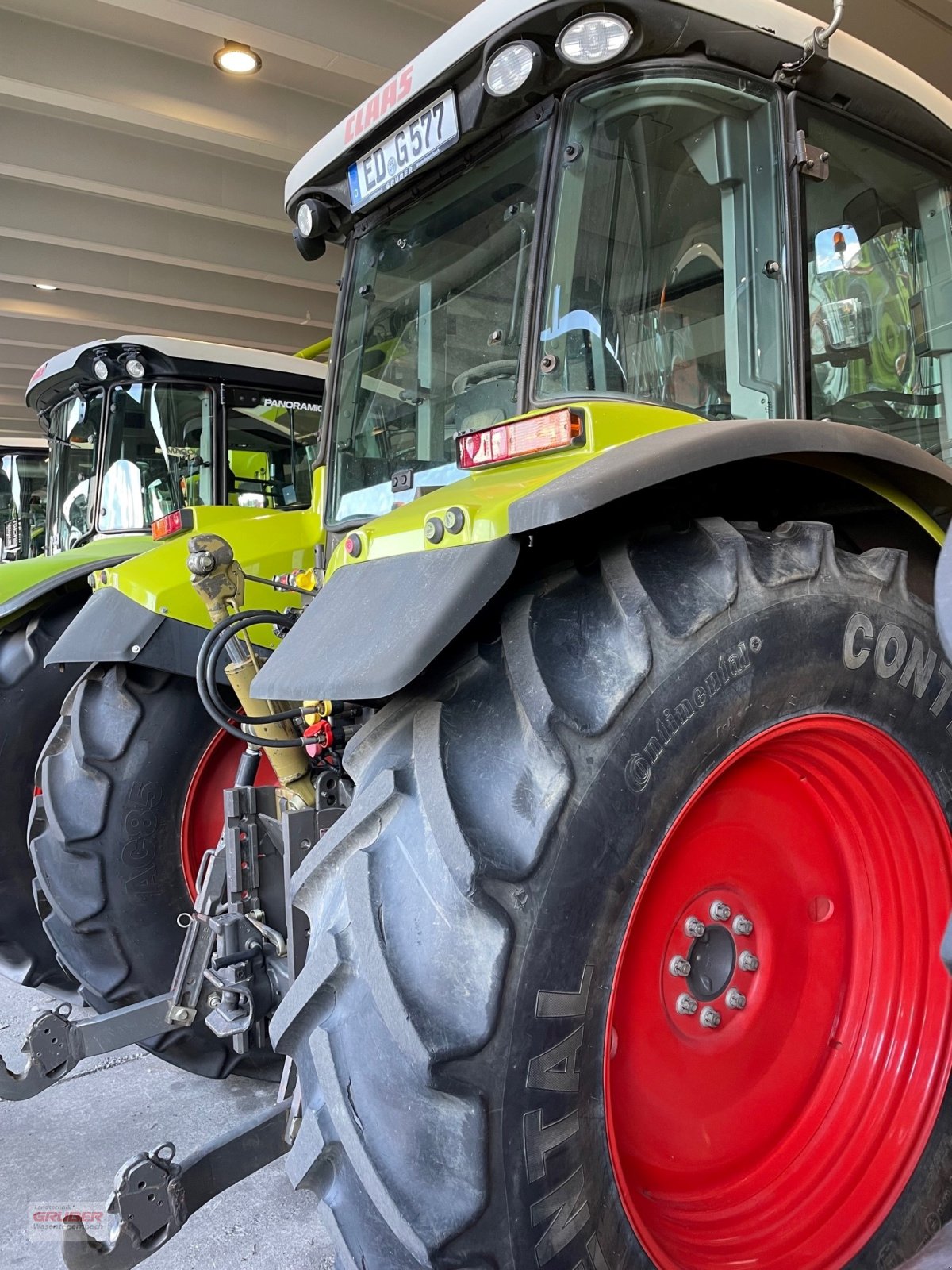 Traktor del tipo CLAAS Ares 577 ATZ, Gebrauchtmaschine In Dorfen (Immagine 3)