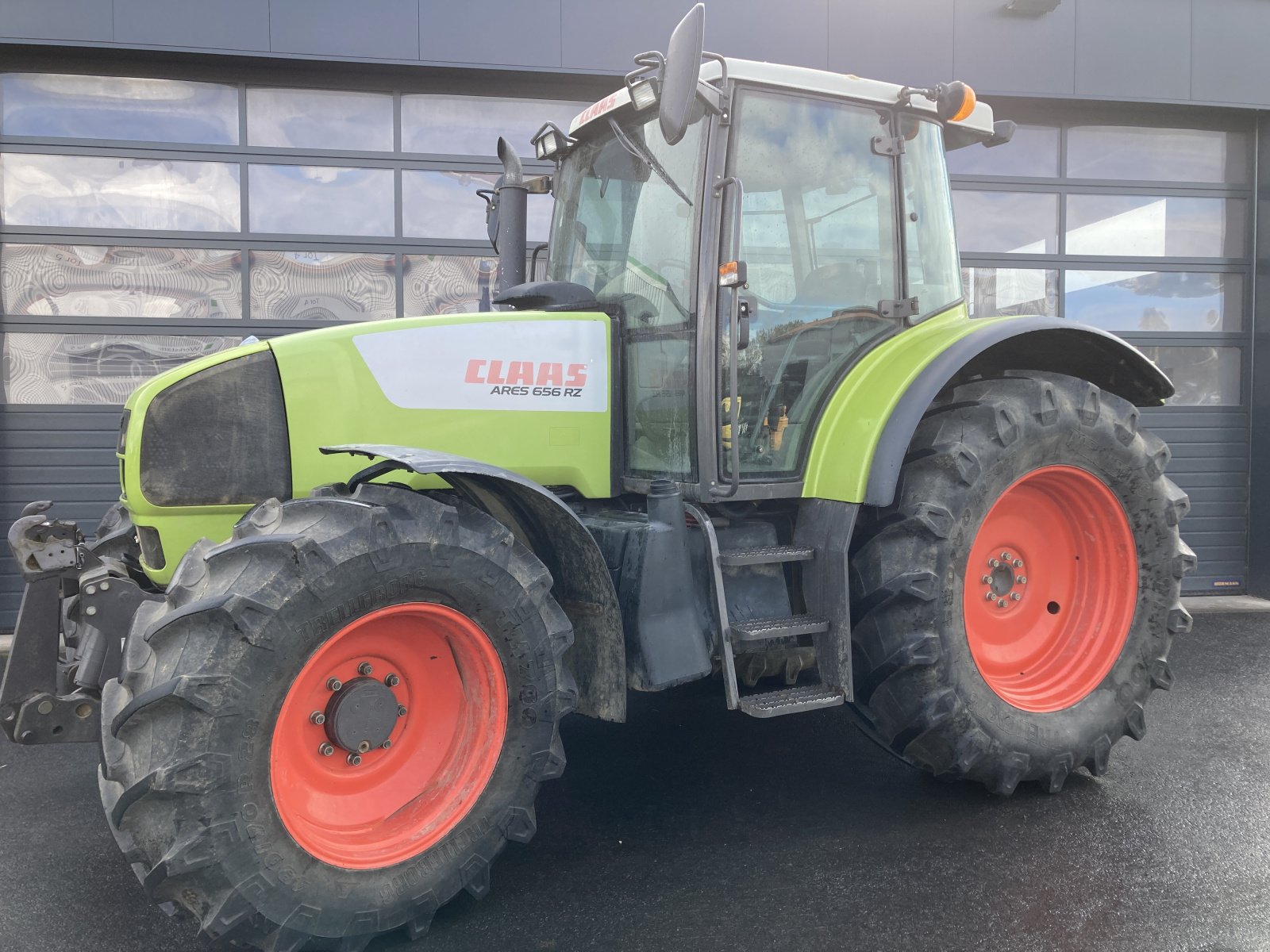 Traktor van het type CLAAS Ares 656 RZ, Gebrauchtmaschine in Wülfershausen an der Saale (Foto 1)