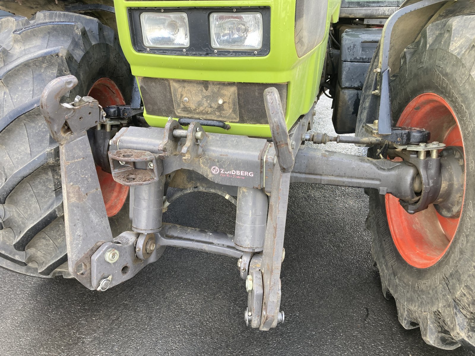 Traktor des Typs CLAAS Ares 656 RZ, Gebrauchtmaschine in Wülfershausen an der Saale (Bild 3)