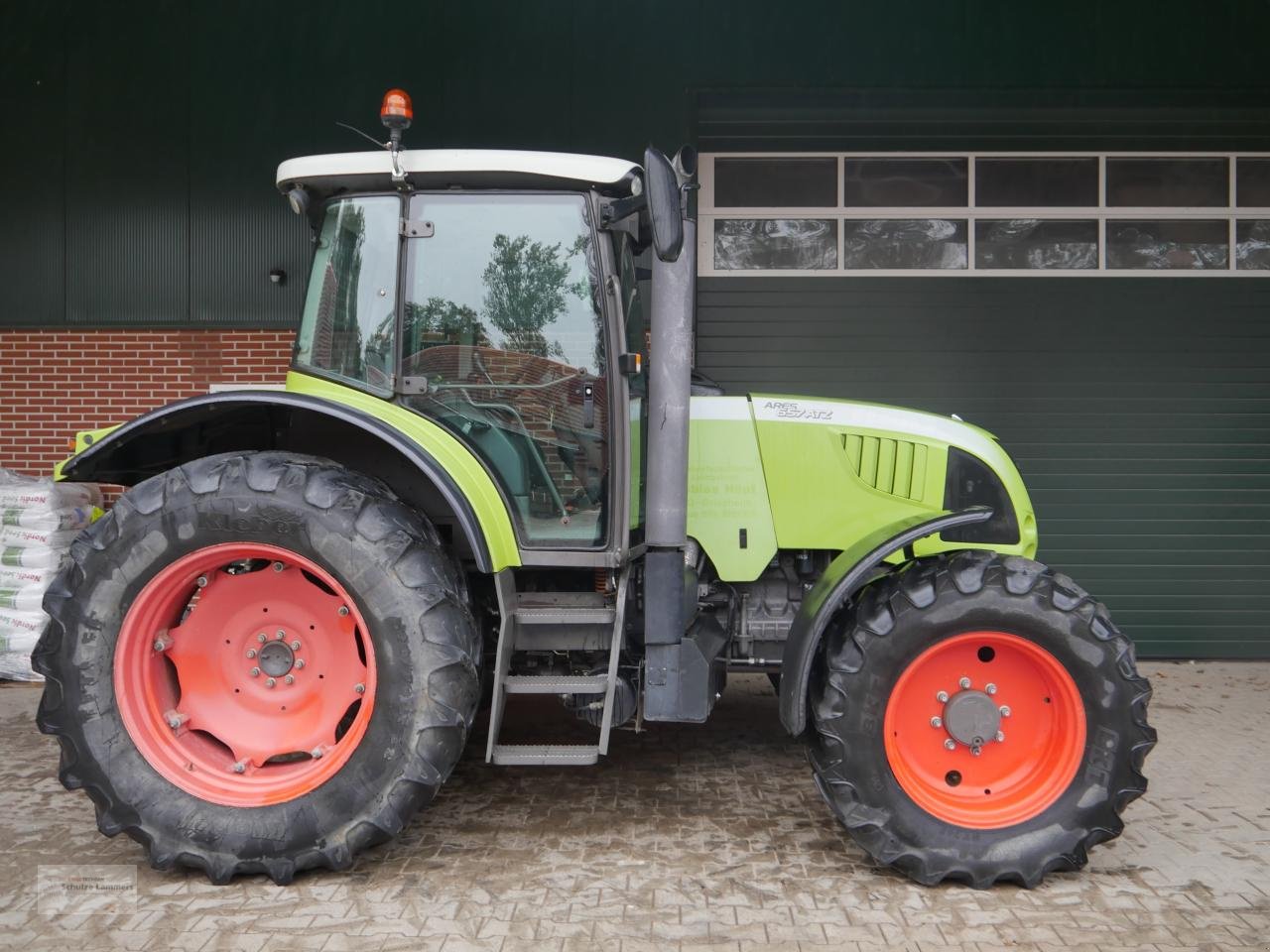 Traktor van het type CLAAS Ares 657 ATZ, Gebrauchtmaschine in Borken (Foto 4)