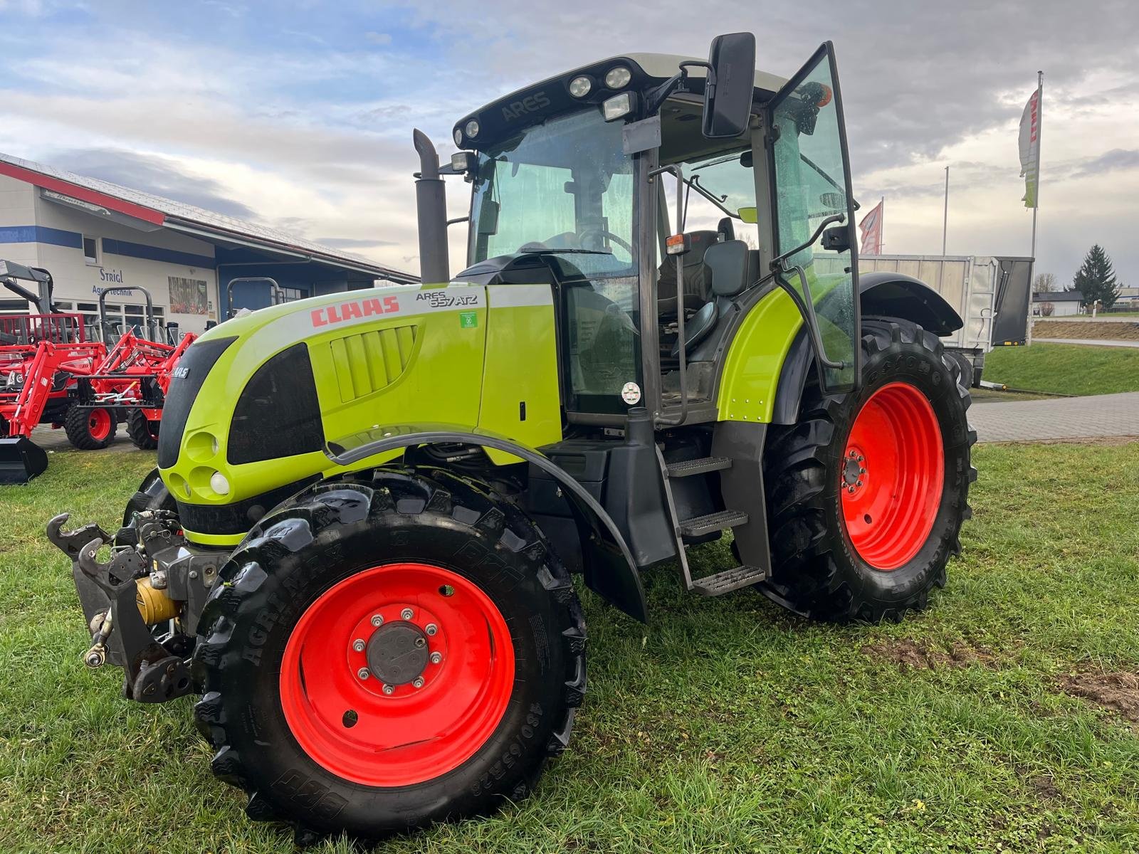 Traktor typu CLAAS Ares 657, Gebrauchtmaschine w Moosbach (Zdjęcie 3)