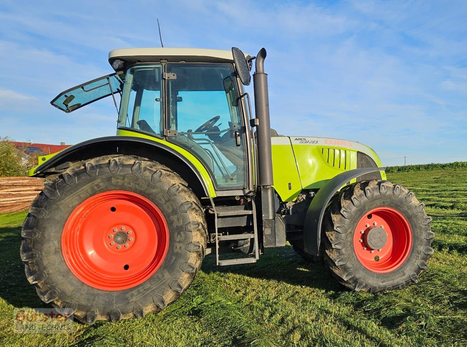 Traktor des Typs CLAAS Ares 697 ATZ, Gebrauchtmaschine in Mitterfels (Bild 2)