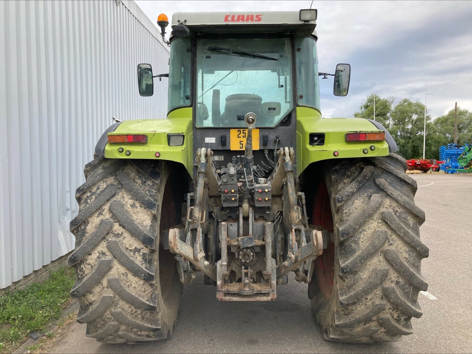 Traktor typu CLAAS ARES 816 RZ, Gebrauchtmaschine w CHEMINOT (Zdjęcie 6)