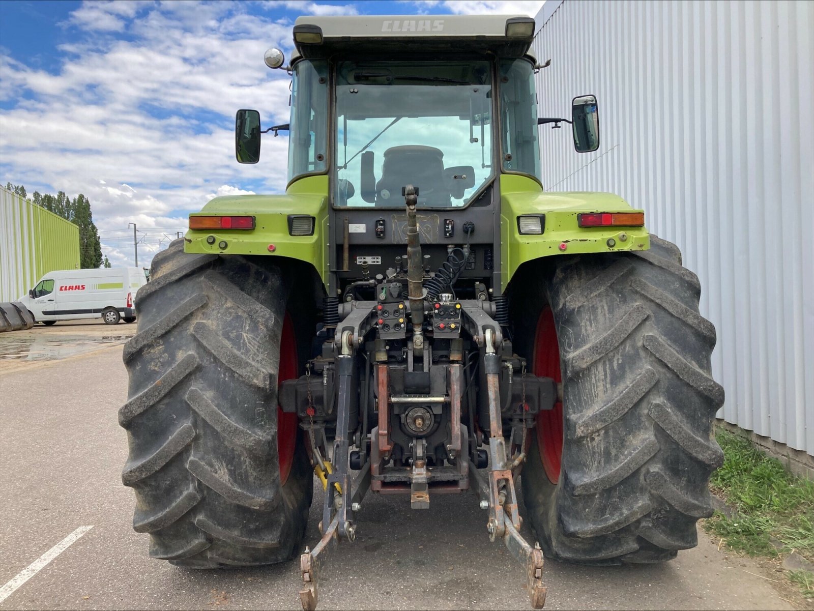 Traktor typu CLAAS ARES 816 RZ, Gebrauchtmaschine w CHEMINOT (Zdjęcie 6)