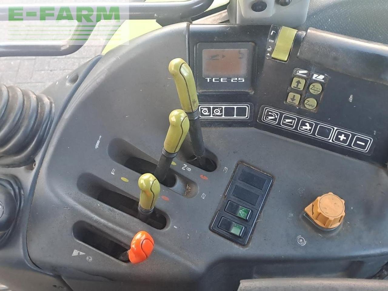 Traktor tip CLAAS ARES 816, Gebrauchtmaschine in PENRITH (Poză 6)