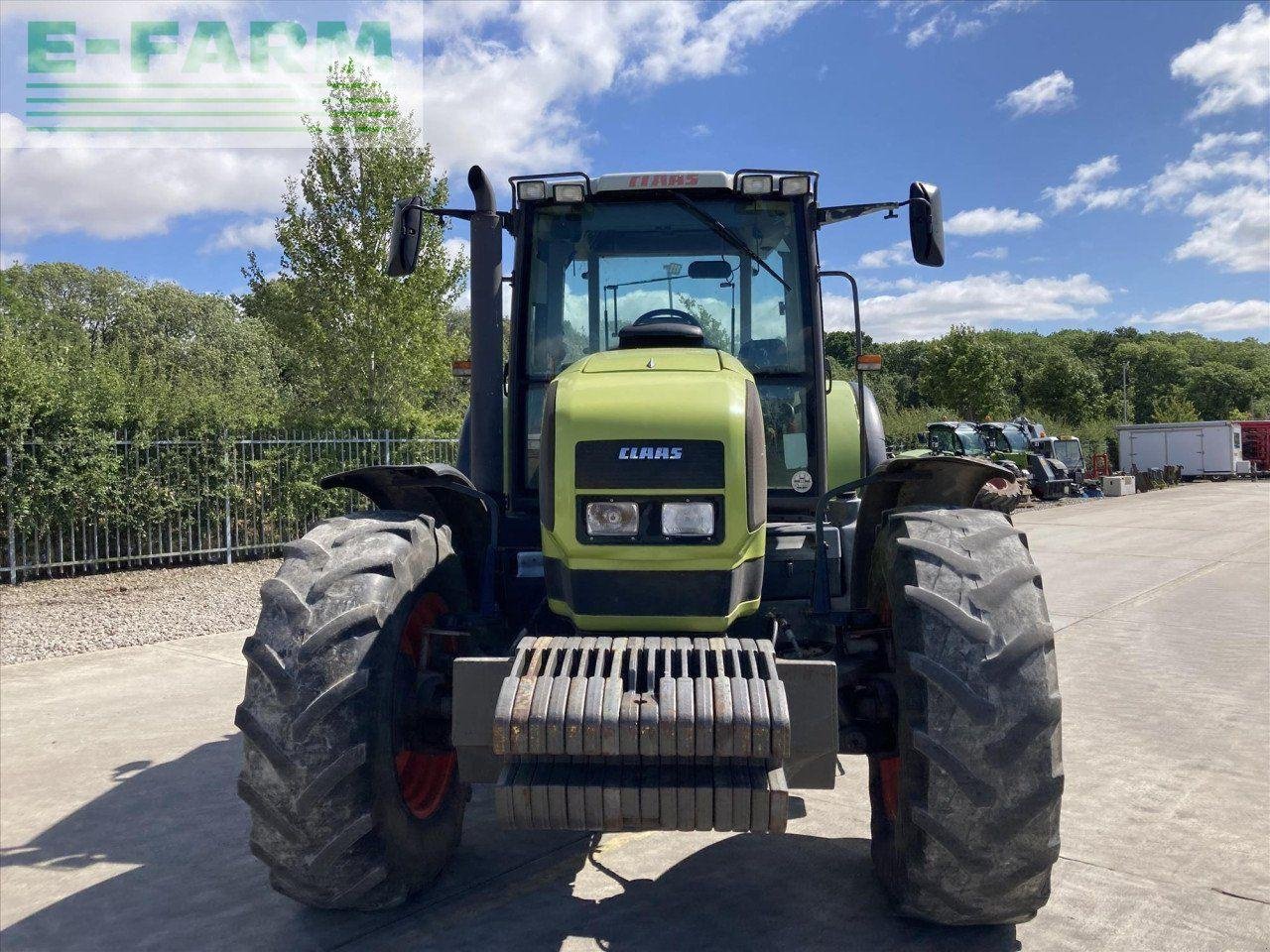 Traktor des Typs CLAAS ARES 826 RZ (4 RM) RZ, Gebrauchtmaschine in CIRENCESTER (Bild 2)