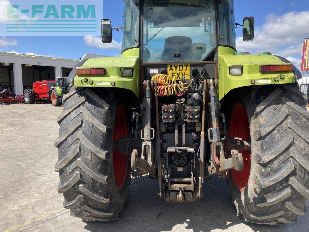 Traktor des Typs CLAAS ARES 826 RZ (4 RM) RZ, Gebrauchtmaschine in CIRENCESTER (Bild 6)