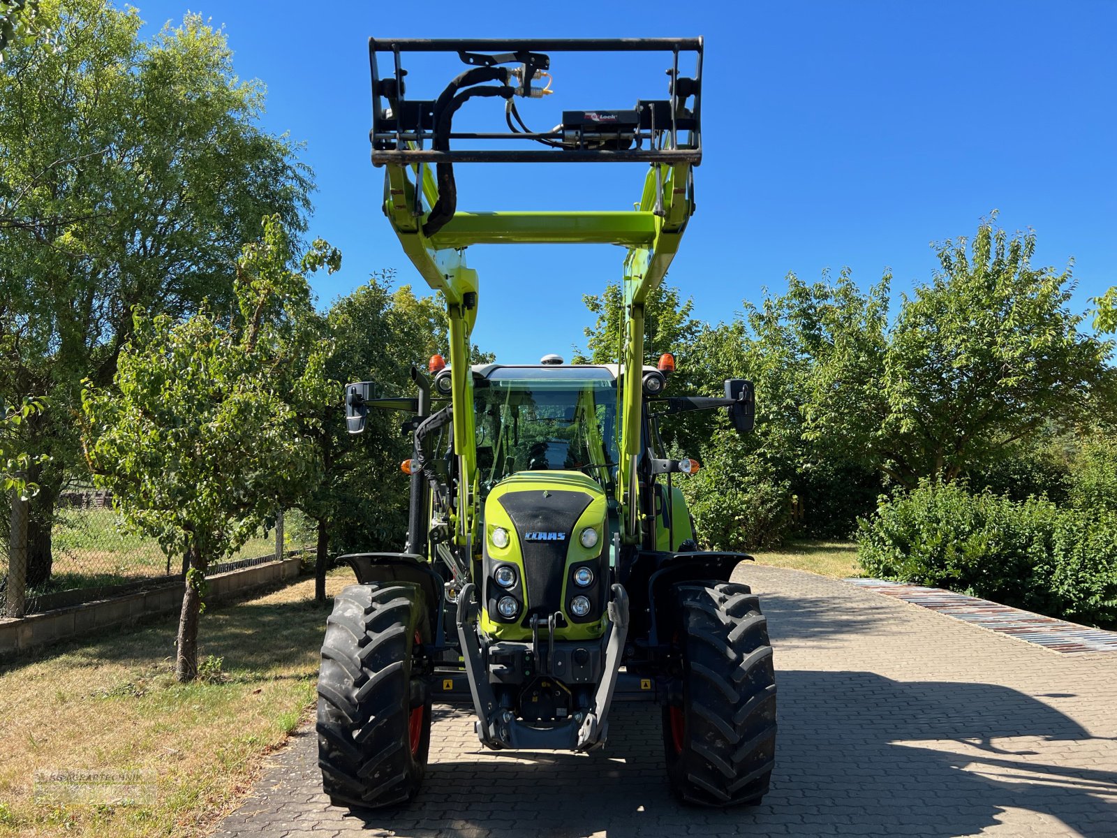 Traktor a típus CLAAS Arion 410 / 420 CIS Panoramic Frontlader Vollausstattung, Gebrauchtmaschine ekkor: Langensendelbach (Kép 2)