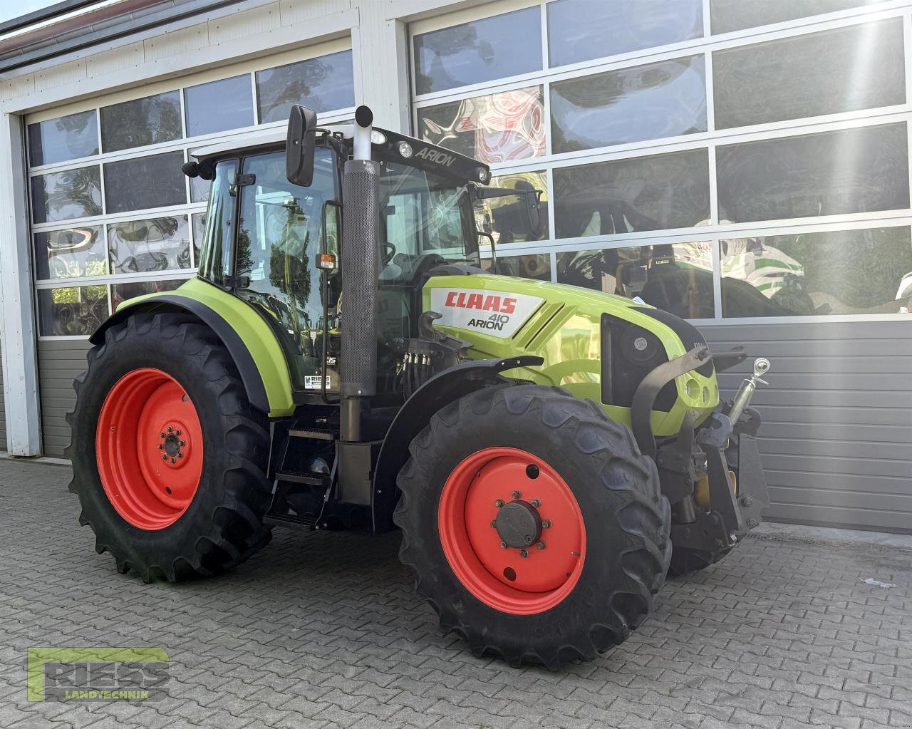 Traktor des Typs CLAAS ARION 410 CIS A21, Gebrauchtmaschine in Homberg (Ohm) - Maulbach (Bild 2)