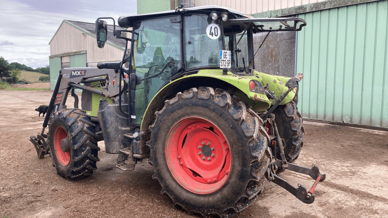 Traktor des Typs CLAAS ARION 410 CLASSIC TB, Gebrauchtmaschine in PONTIVY (Bild 3)