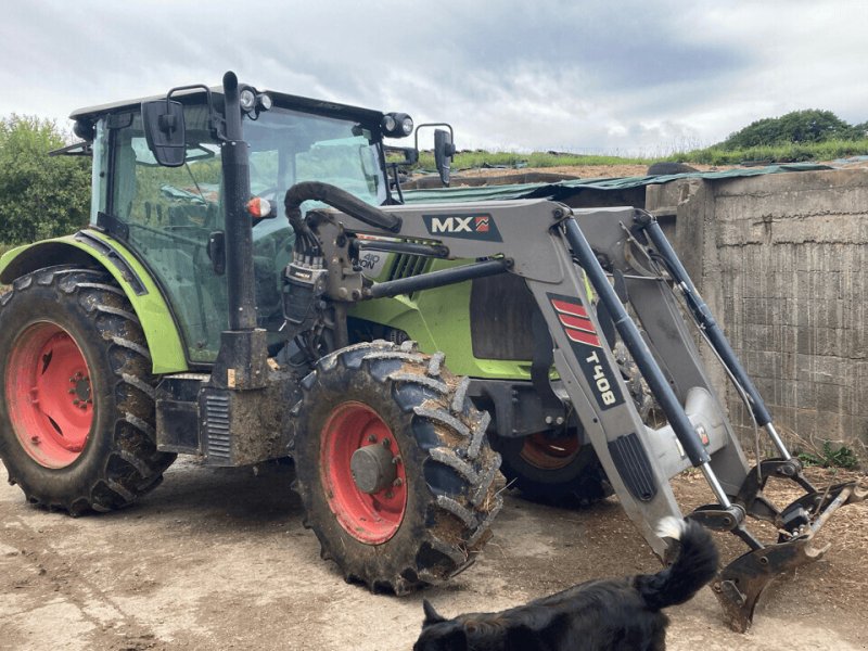 Traktor типа CLAAS ARION 410 CLASSIC TB, Gebrauchtmaschine в PONTIVY (Фотография 1)